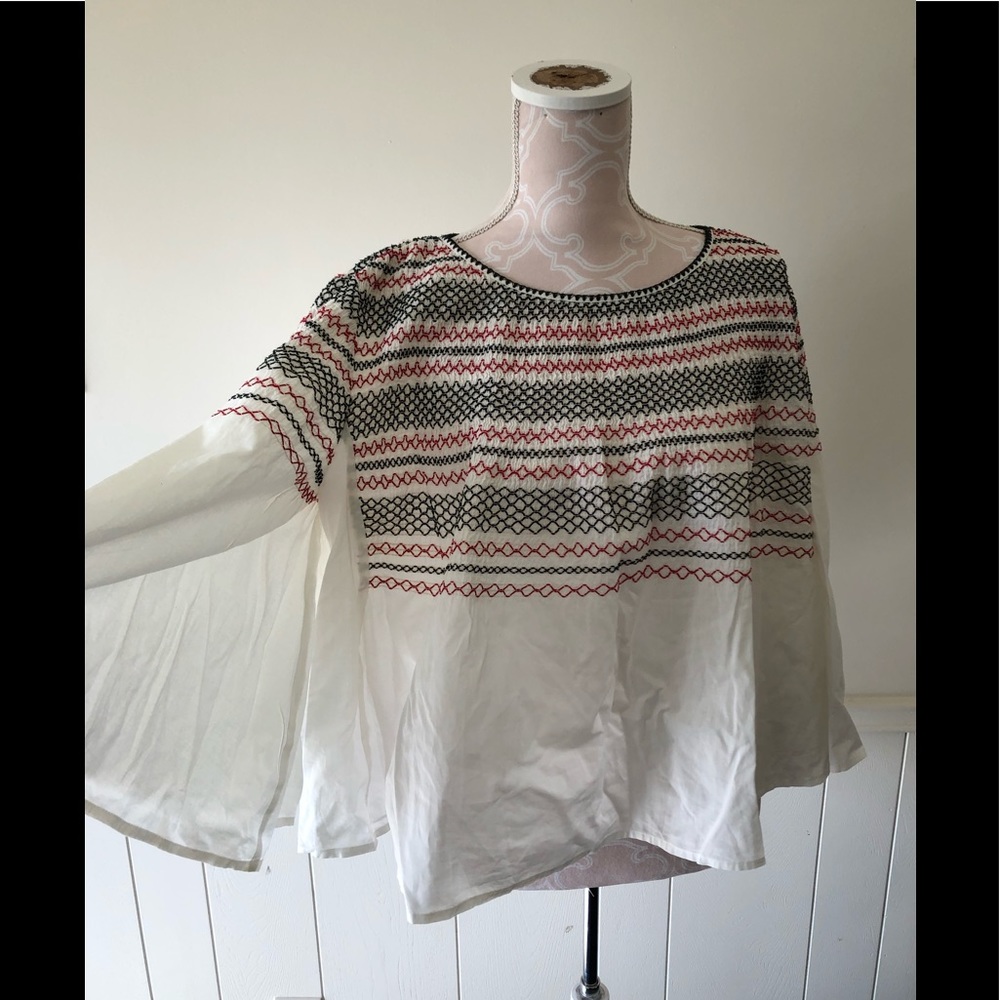 Romeo & Juliet Couture neiman Marcus peasant shirt